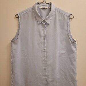 Uniqlo Sleeveless Blouse Button Down